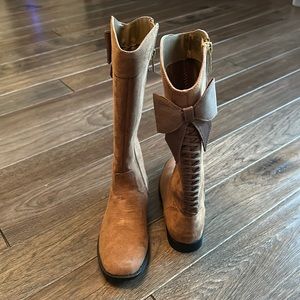 Kenneth Cole boots brand new size 1